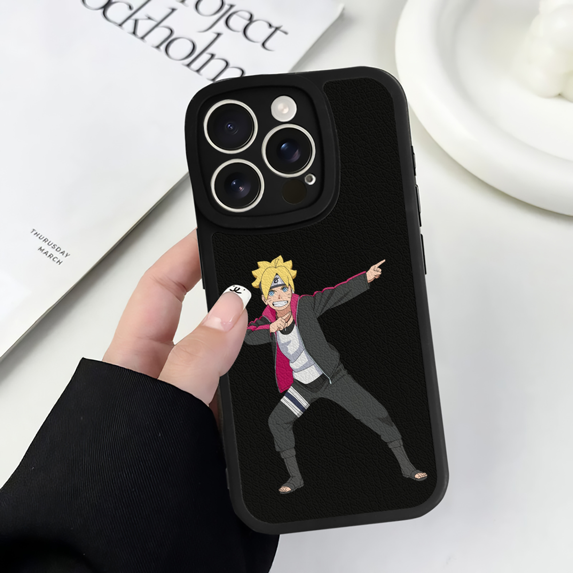 （画像用） NARUTO -ナルト- うずまき ボルト Uzumaki Boruto 【iPhone 16シリーズ対応】シリコンスマホケース（レザー調） 材質：シリコン